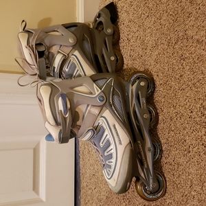 Ladies Rollerblades